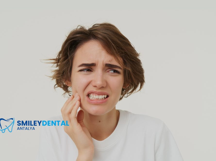 Diş sıkma, Gıcırdatma, Bruksizm, Uyku bozukluğu, Stres, Anksiyete, Diş aşınması, Diş kaybı, Çene ağrısı, Baş ağrısı, Smiley Dental Antalya, konyaaltı diş kliniği, diş sıkma tedavisi, diş sıkma Smiley Dental Antalya, diş tedavisi antalya, antalya diş kliniği